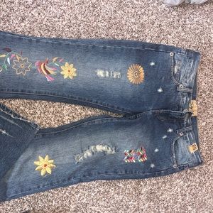 July 25 Woman Jeans